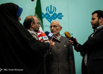 میرسلیم در جمع خبرنگاران: با رشد اقتصادی از راه فروش نفت موافق نیستیم / سیاست دولت در مهار تورم باعث افزایش مشکلات مردم شد