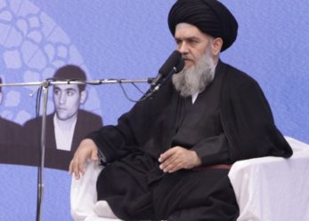 حجت‌الاسلام سیدحسین مومنی: شهدای موتلفه اسلامی عهد بسته بودند که تمام اقداماتشان با تائید ولی‌فقیه زمانشان باشد / برخی بدون اطلاع ولی‌فقیه و قانون اقدام می‌کنند بعد می‌گویند از توطئه ۲۰۳۰ نمی‌گذریم