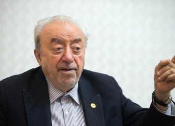 عسگراولادی: آقای نعمتزاده باید یک قلم «وزیر صادراتی» هم به اقلام وارداتیاش اضافه کند! / صادرکنندگان ما در سال ۲۰۱۶ توانستند ۴۰ میلیارد دلار پول وارد کشور کنند