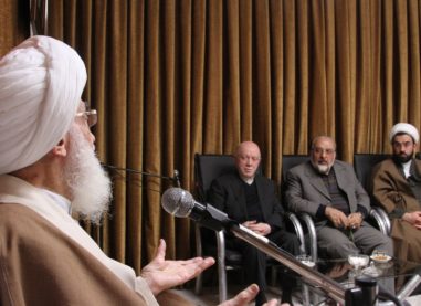 گزارش تصویری دیدار جمعی از اعضای شورای مرکزی حزب موتلفه اسلامی با آیات عظام نوری همدانی، جوادی آملی و حجت‌الاسلام شهرستانی