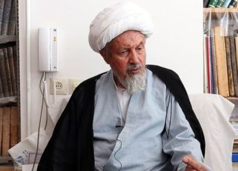 عیادت دبیرکل و جمعى از اعضاى شورای مرکزی حزب موتلفه اسلامى از «آیت‌الله مؤمن»