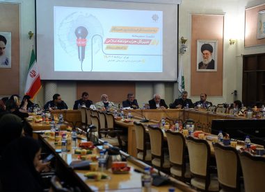 نشست صمیمانه دبیرکل حزب موتلفه اسلامی با اصحاب رسانه به مناسبت روز خبرنگار