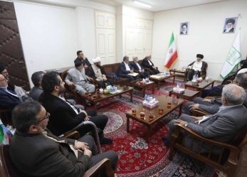 آیت الله حسینی بوشهری در دیدار  دبیرکل و اعضای شورای مرکزی حزب مؤتلفه اسلامی: تاکید بر حضور فعال حزب موتلفه اسلامی در رفع سه چالش اقتصاد و معیشت مردم، فرهنگ و سیاست