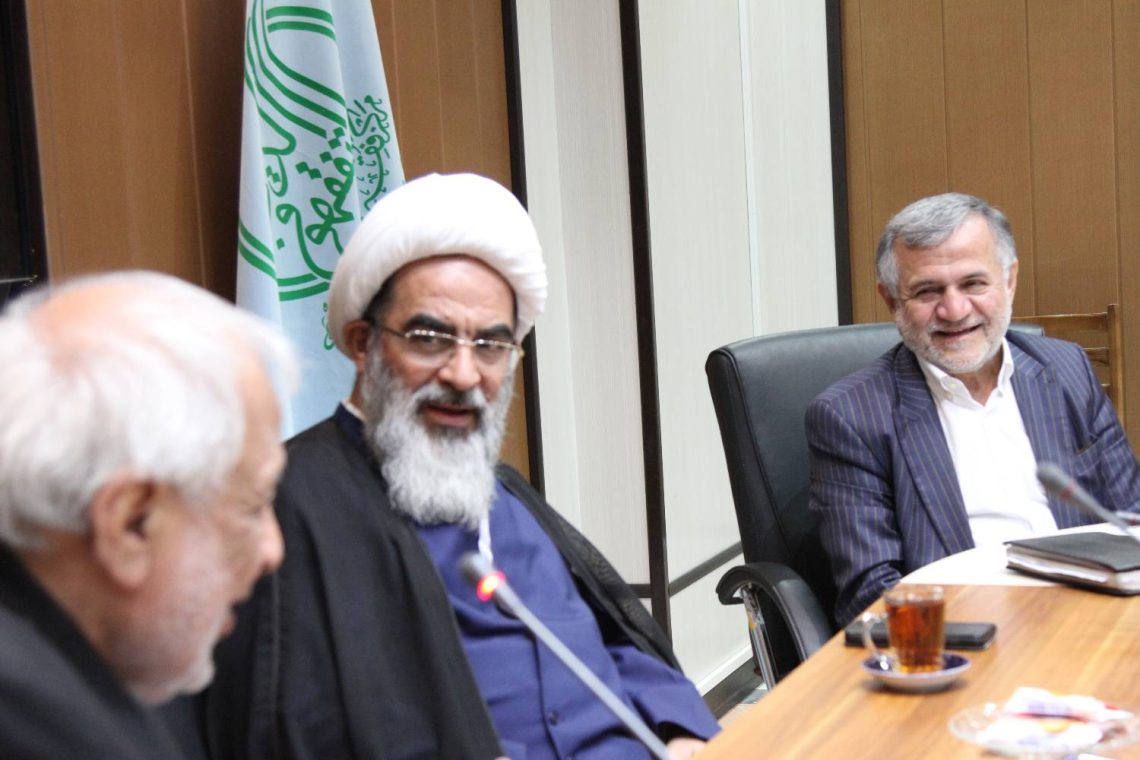 دیدار دبیرکل و برخی از اعضای شورای مرکزی با علمای قم