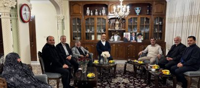 دیدار دبیرکل حزب موتلفه اسلامی با خانواده پیشکسوت انقلابی مرحوم حاج احمد کریمی اصفهانی