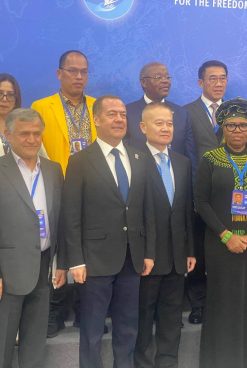 دیدار محمدعلی امانی با دیمیتری مدودف در سوچی روسیه