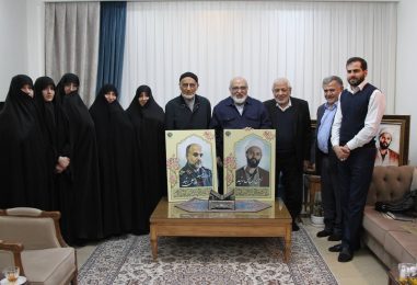 دیدار اعضای شورای مرکزی حزب موتلفه اسلامی از خانواده سردار شهید رشید