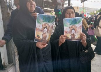 حضور مردم و اعضای حزب موتلفه اسلامی در گچساران در راهپیمایی ۲۲ بهمن ماه ۱۴۰۴