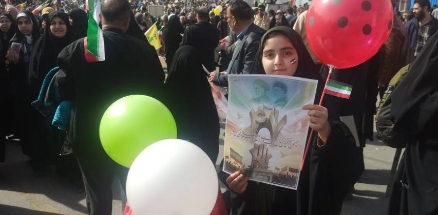 حضور مردم شیراز و اعضای حزب موتلفه اسلامی در راهپیمایی  یوم الله۲۲ بهمن